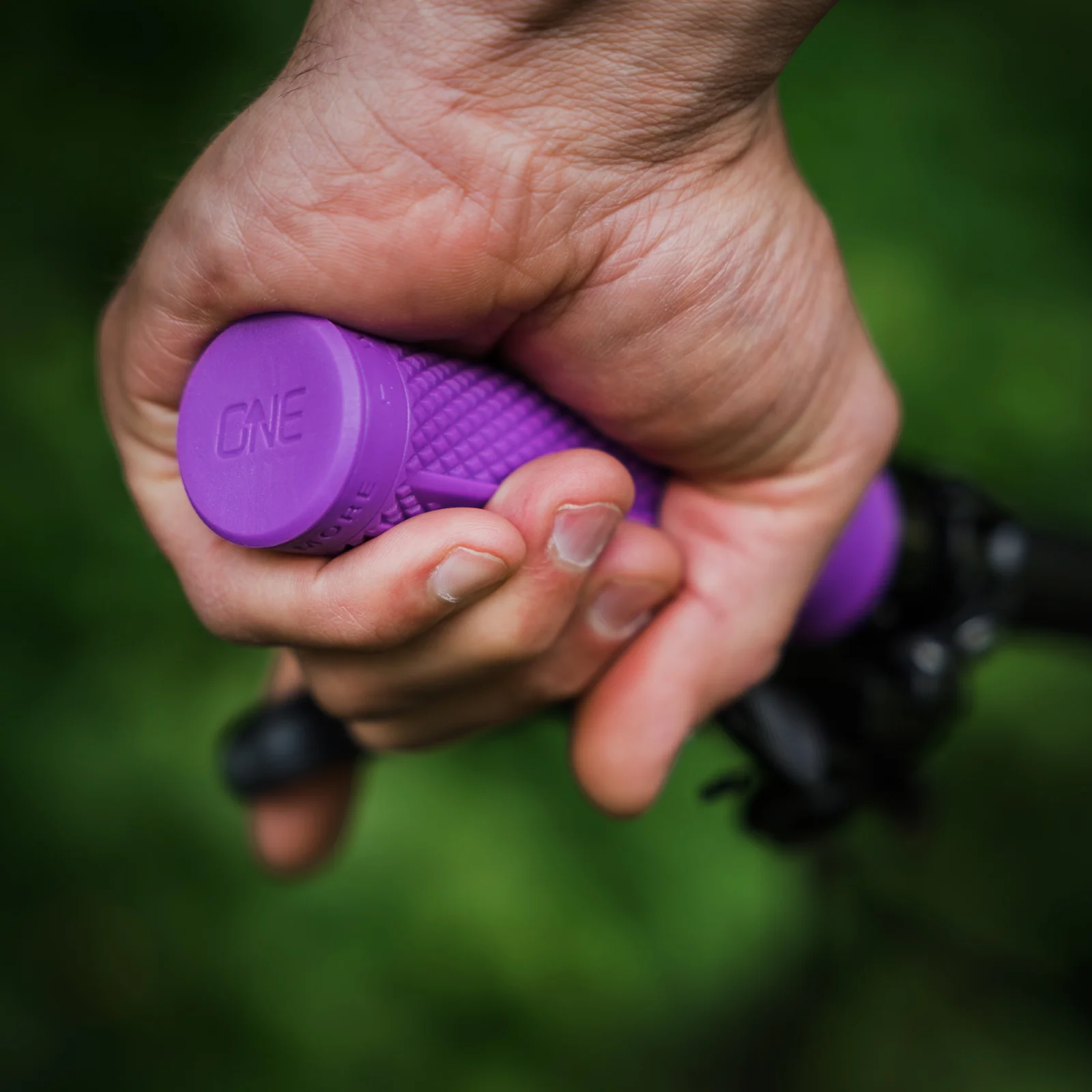 Grips - Image 2