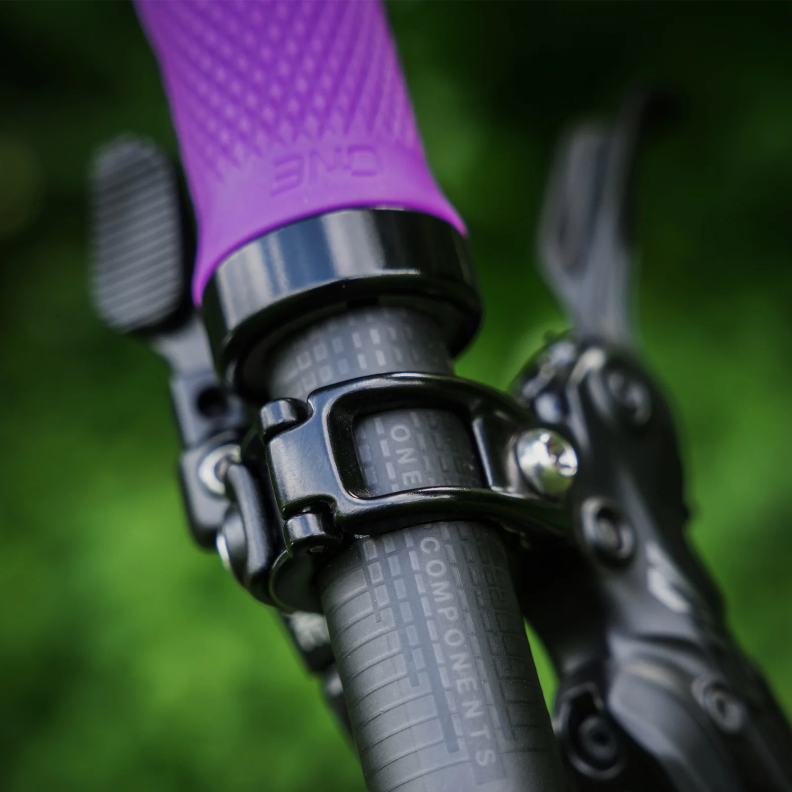 Grips - Image 3