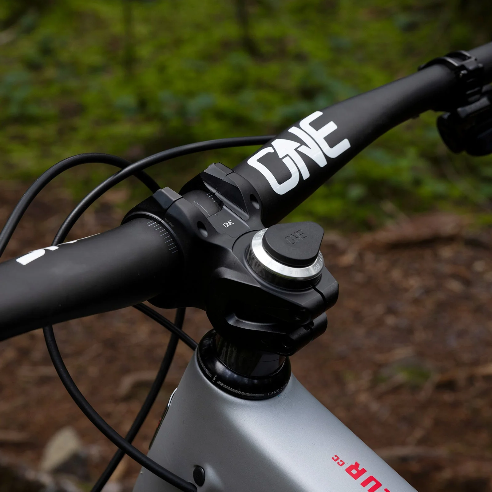 V2 Carbon Handlebar - Image 11