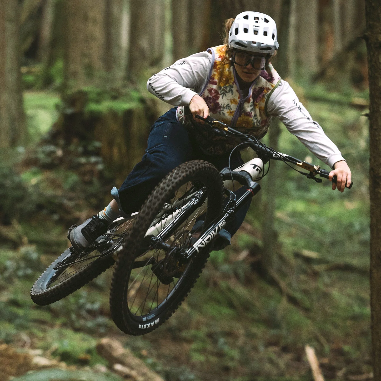 V2 Carbon Handlebar - Image 23