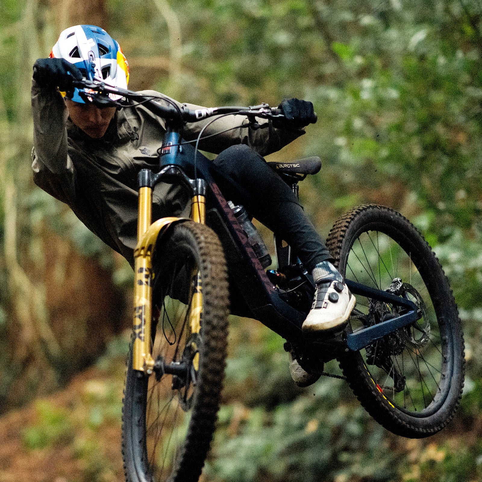 V2 Carbon Handlebar - Image 24
