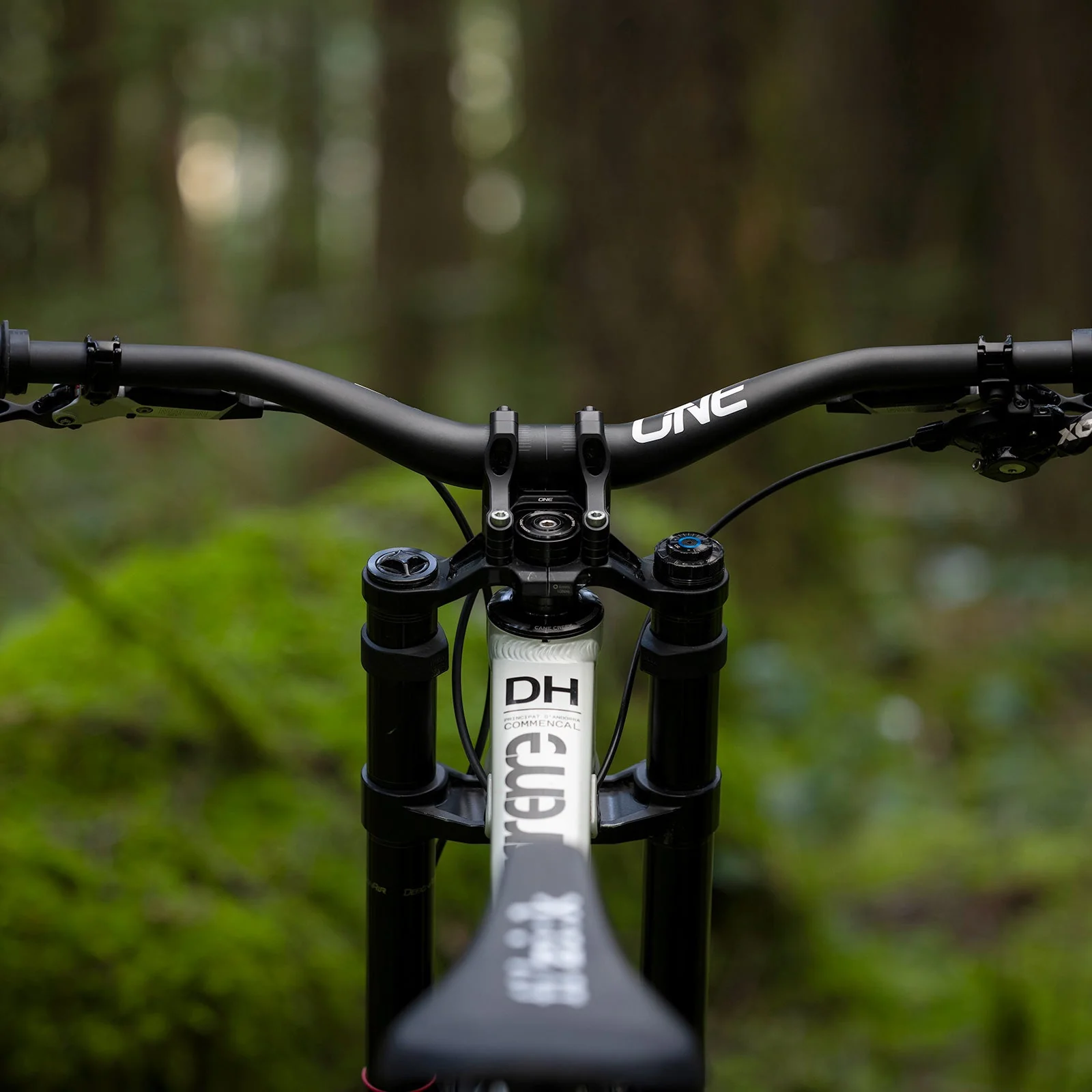 V2 Carbon Handlebar - Image 7